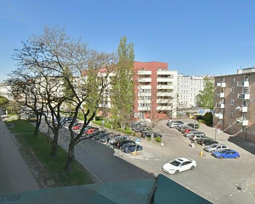 Kawalerka z balkonem, blisko uczelni