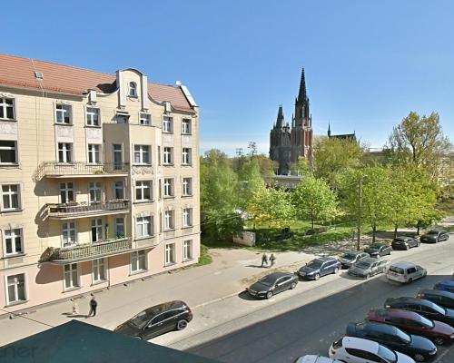 Kawalerka z balkonem, blisko uczelni