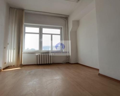 Wawer: lokal biurowy 11,34m2 do wynajęcia