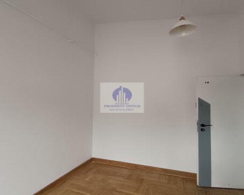 Włochy: lokal biurowo-usługowy 9m2 do wynajęcia