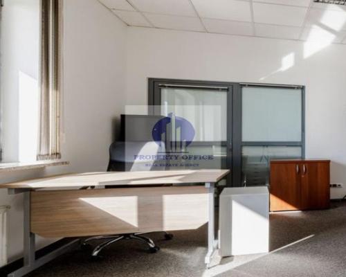 Włochy: lokal biurowy 24,51 m2 do wynajęcia