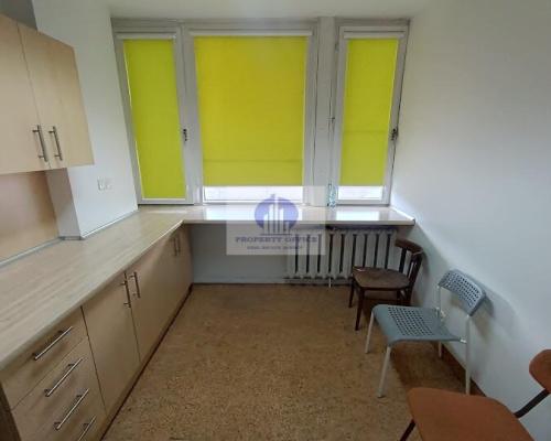 Praga Północ : lokal biurowy 14,07m2 do wynajęcia