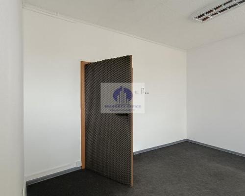 Praga Południe: lokal biurowy 14,10m2 do wynajęcia