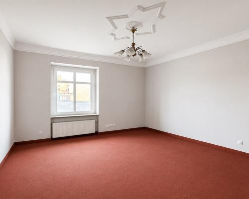 Przestronny apartament w kamienicy z windą