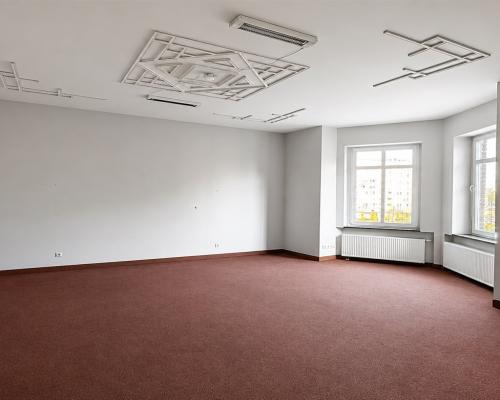 Przestronny apartament w kamienicy z windą