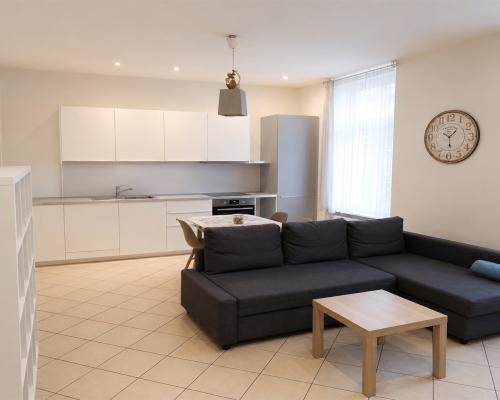Funkcjonalny apartament w pobliżu Parku Chopina