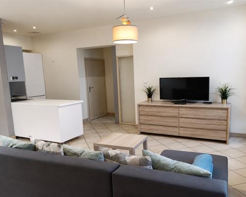 Funkcjonalny apartament w pobliżu Parku Chopina