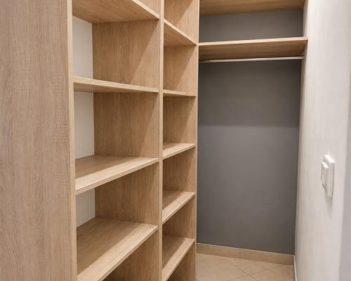 Funkcjonalny apartament w pobliżu Parku Chopina