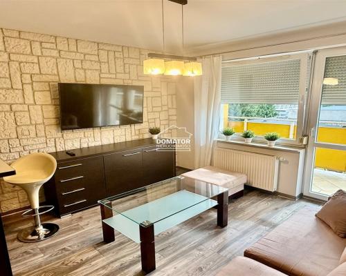 Do wynajęcia apartament, na Osiedlu Sześciu Planet , całkowicie wyposażony i stylowo urządzony. W skład mieszkania wchodzą , p