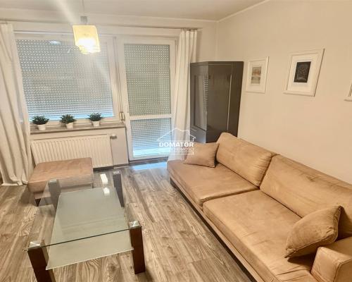 Do wynajęcia apartament, na Osiedlu Sześciu Planet , całkowicie wyposażony i stylowo urządzony. W skład mieszkania wchodzą , p