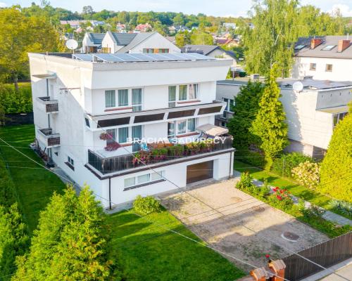 ATRAKCYJNY DOM W ZNAKOMITEJ LOKALIZACJI