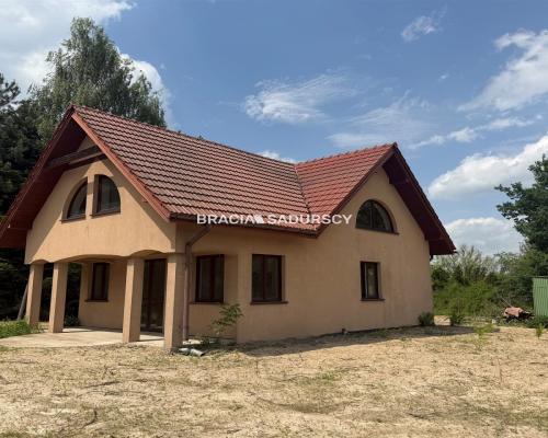 Dom na sprzedaż /106m2 wolnostojący do wykończenia
