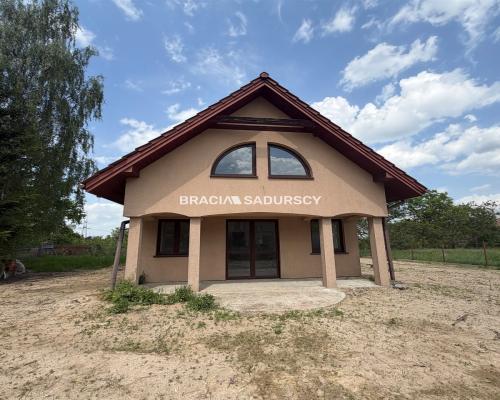 Dom na sprzedaż /106m2 wolnostojący do wykończenia