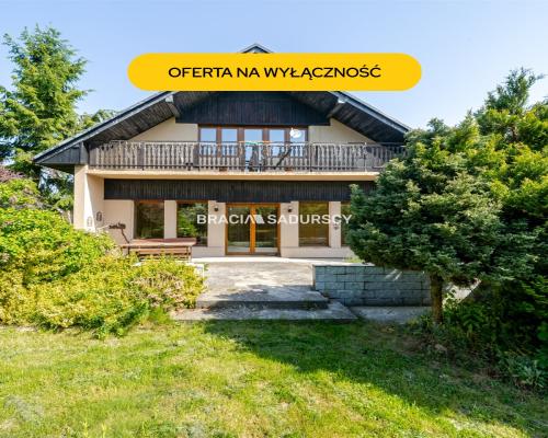 Dom wolostojący w Centrum Skawiny