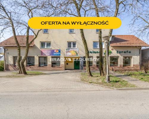 Budynek handlowo-mieszkanly Centrum Skawiny