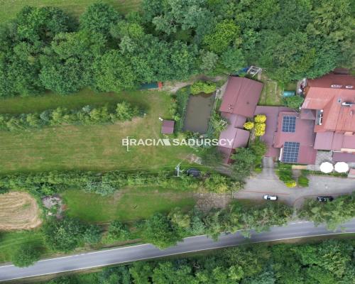 Kompleks Komercyjny 820 m² u stóp Beskidu Wyspowego | Działka 1,45 ha | Iwkowa    Szukasz unikalnej nieruchomości