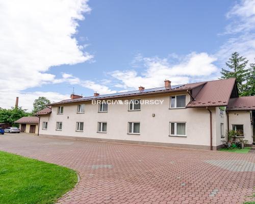 Obiekt usługowo - biurowy - Rząska