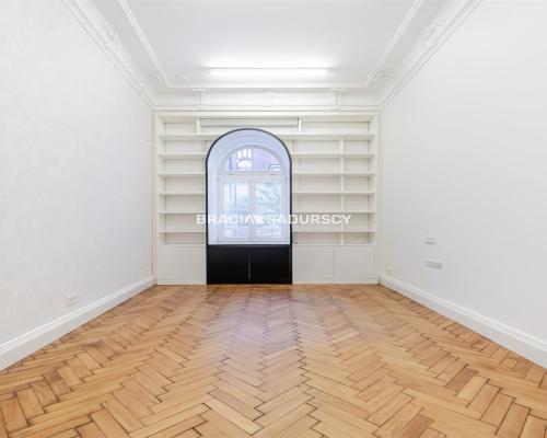 Butikowa kancelaria notariusz centrum tramwaj