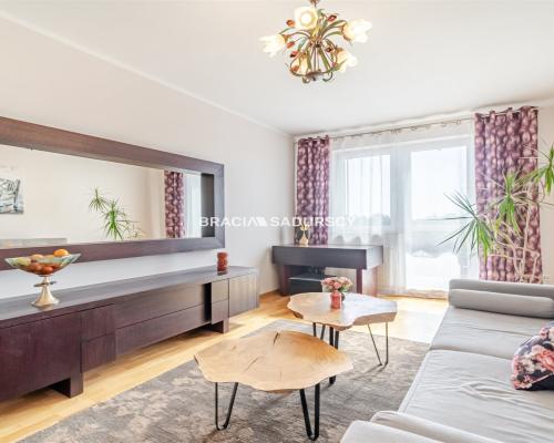 3 pokoje, 2-poziomy, balkon, zamknięte osiedle