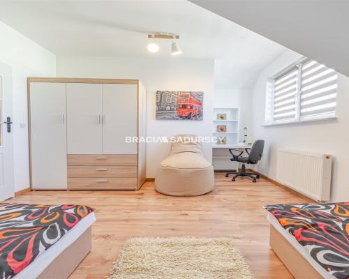 3 pokoje, 2-poziomy, balkon, zamknięte osiedle