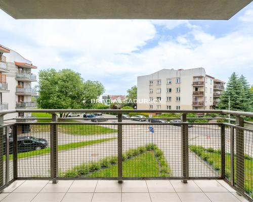 2 pok (oddzielne)  48m2 z garazem