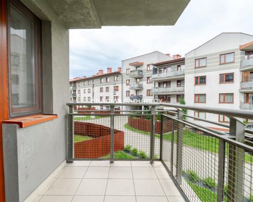 2 pok (oddzielne)  48m2 z garazem