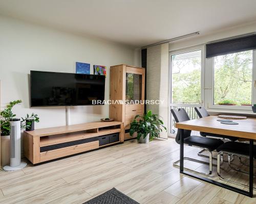 2 pokoje | 51,32 m² | duży balkon | os. Handlowe |