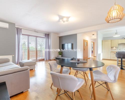 3-pokojowe mieszkanie 68 m² z2balkonami | Mydlniki