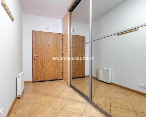 3-pokojowe mieszkanie 68 m² z2balkonami | Mydlniki