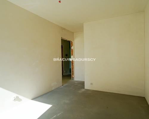 3pokoje,50m2,nowe budownictwo,2 ogródki,m.postojow