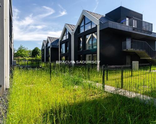 3pokoje,50m2,nowe budownictwo,2 ogródki,m.postojow