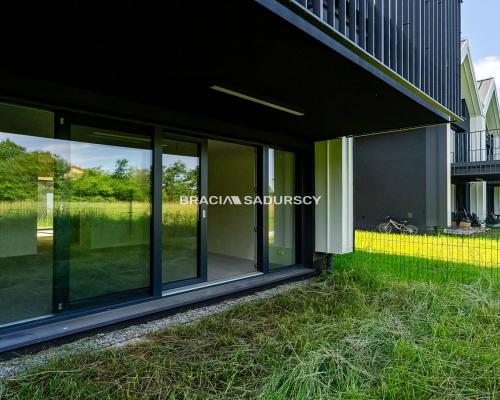 3pokoje,50m2,nowe budownictwo,2 ogródki,m.postojow