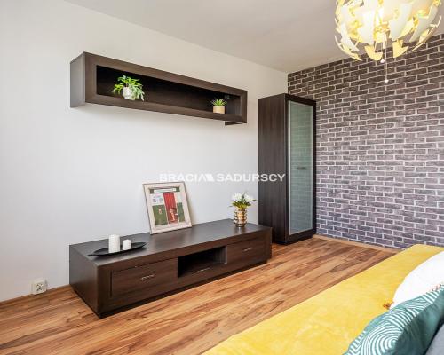 3pok.z potencjałem, balkon, tramwaj, Mistrzejowice