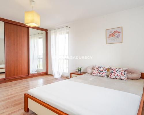 3pok.z potencjałem, balkon, tramwaj, Mistrzejowice