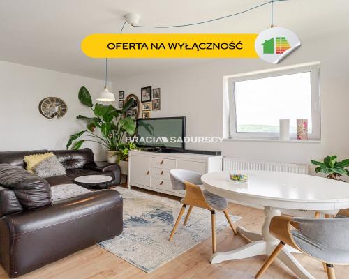 Wygodne mieszkanie 3 pokojowe z balkonem.