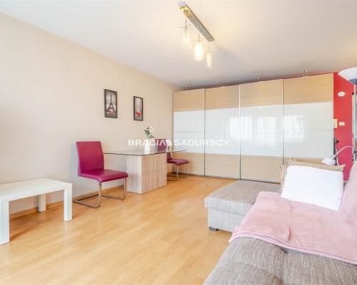 Kawalerka | balkon |jasna kuchnia |os. Akademickie