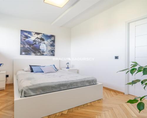 Kraków, al. Grottgera, Krowodrza - mieszkanie 39 m² z balkonem i garażem.   Na sprzedaż dwupokojowe mieszkanie o