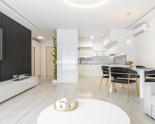 NOWOCZESNY GUSTOWNY APARTAMENT, UL. FATIMSKA