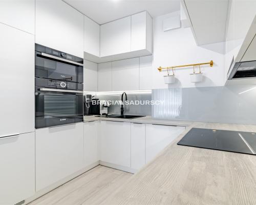 NOWOCZESNY GUSTOWNY APARTAMENT, UL. FATIMSKA