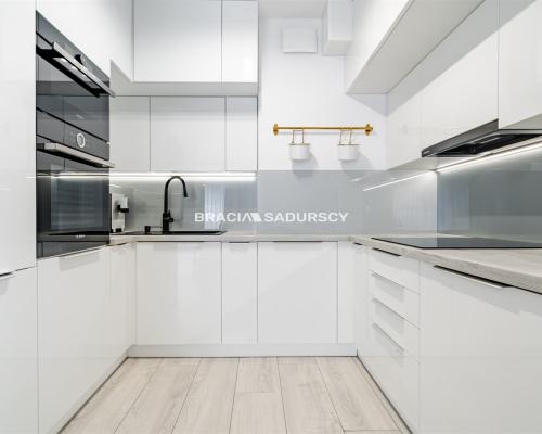NOWOCZESNY GUSTOWNY APARTAMENT, UL. FATIMSKA