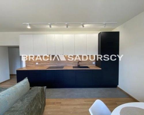Na sprzedaż: mieszkanie 82 m²  - Kalwaria Zebrzydowska     Nowoczesne 2-pokojowe mieszkanie z dużym balkonem i możliwośc