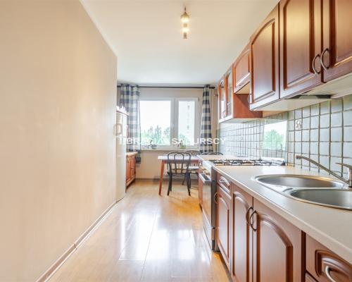 Przestronne 4-pokojowe mieszkanie | Czyżyny | Balkon | 4 piętro    Na sprzedaż przestronne, rozkładowe 4-pokojowe mieszkanie