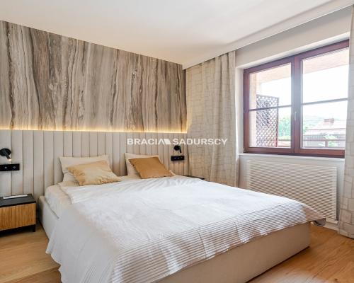 2 pok/ Balkon/ wysoki standard/ Królowej Jadwigi.