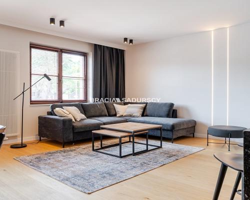 2 pok/ Balkon/ wysoki standard/ Królowej Jadwigi.