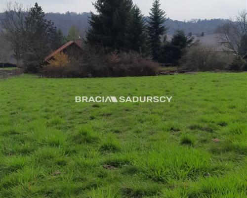 Duża działka z potencjałem – centrum Sieprawia