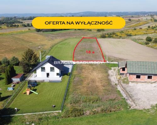 Słoneczna działka zagrodowa w Modlniczce