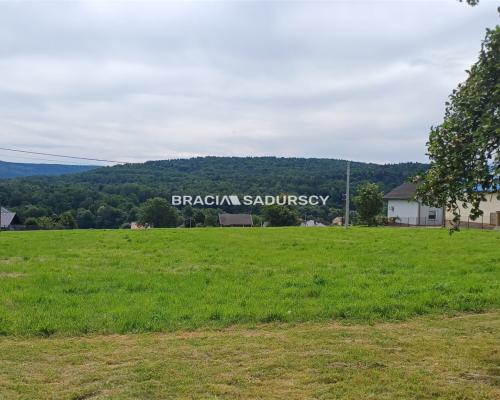 Działka usług komercyjnych w Głogoczowie gm. Myślenice       Oferujemy do sprzedaży atrakcyjną działkę usługową o powierzchn
