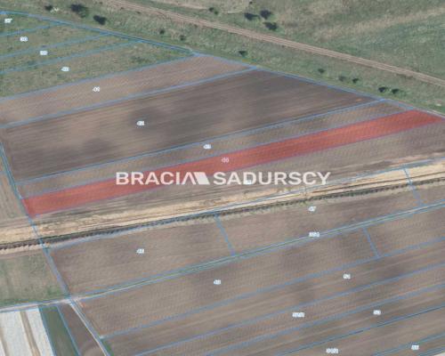 Działka rolna o pow. 41 ar. w Krakowie.  Przedmiotem oferty jest nieruchomość gruntowa niezabudowana o nr ew.  44  położona w