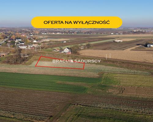 Działka rolna o pow. 26 arów w Krakowie - Nowej Hucie    Przedmiotem oferty jest działka o nr  293  położona w obrębie