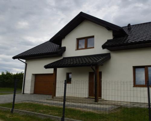 Wolnostojacy dom w spokojnej okolicy